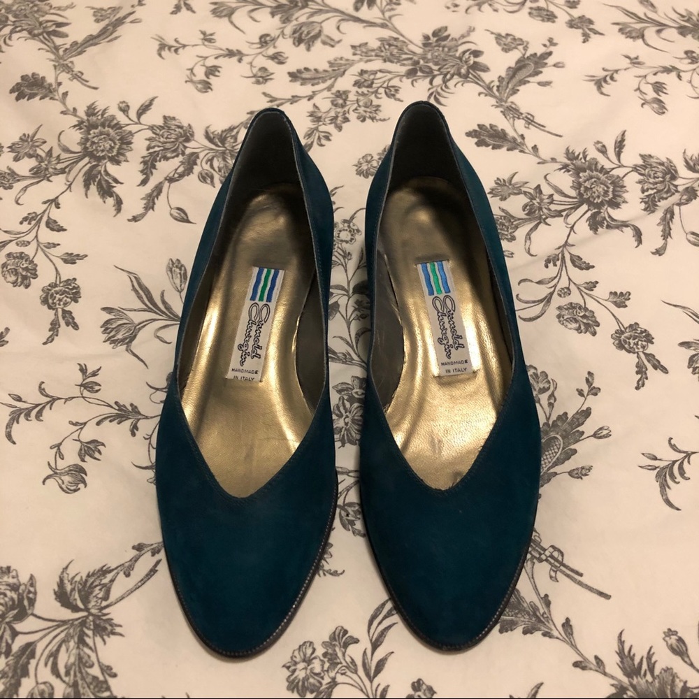 Arnold Churgin teal heels